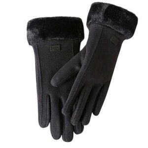 Elegant Black Fur-Trimmed Gloves